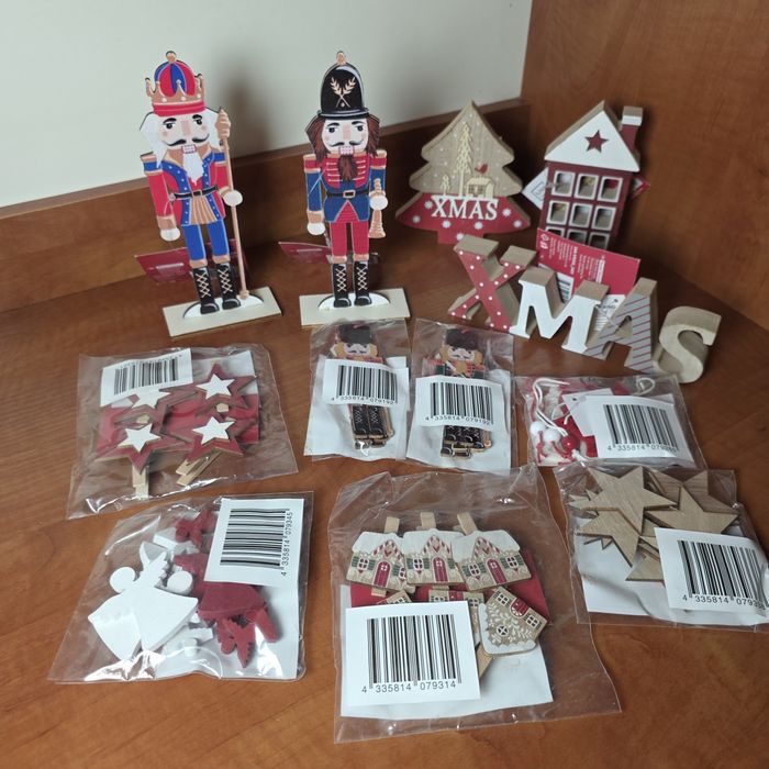 Zestaw drewnianych ozdób na boze narodzenie dekoracje