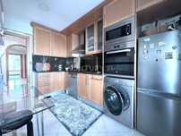 Apartamento T2 Moderno com Luz Natural e Boa Localização em Vale Flore