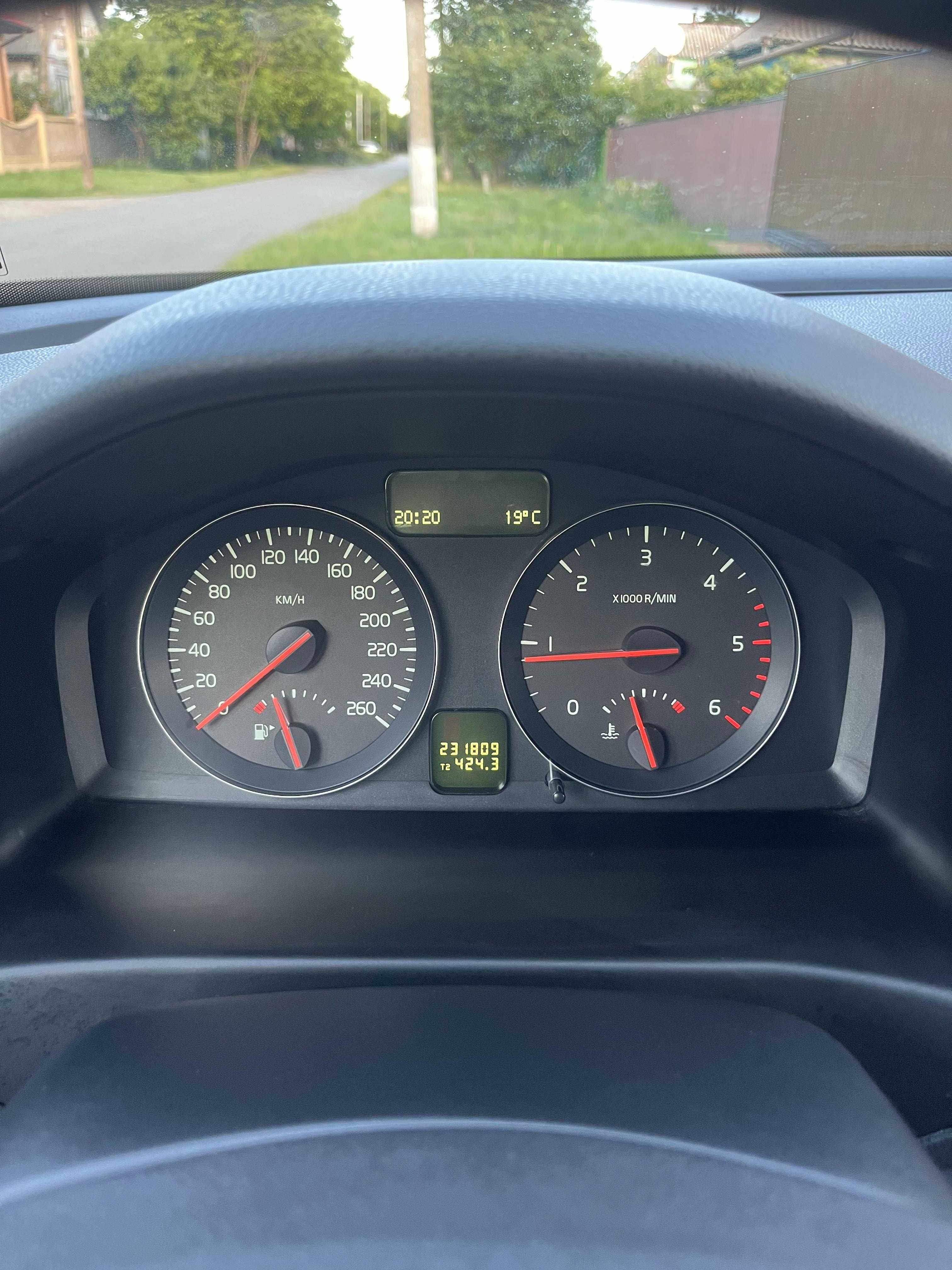 Volvo V50 2012 рік