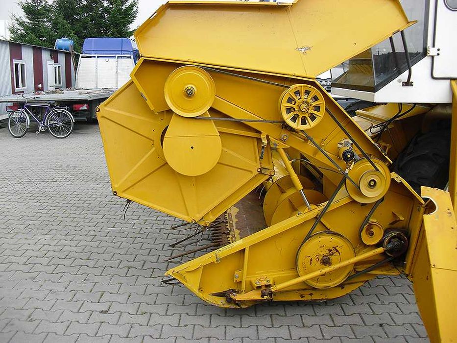 Зерноуборочный комбайн Sampo ROSENLEW 690