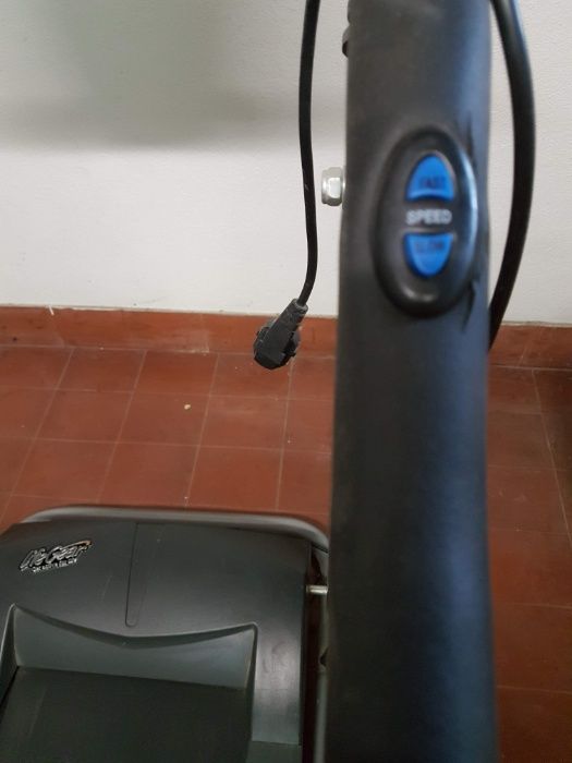 Passadeira de caminhada/corrida motorizada, Modelo confort track plus