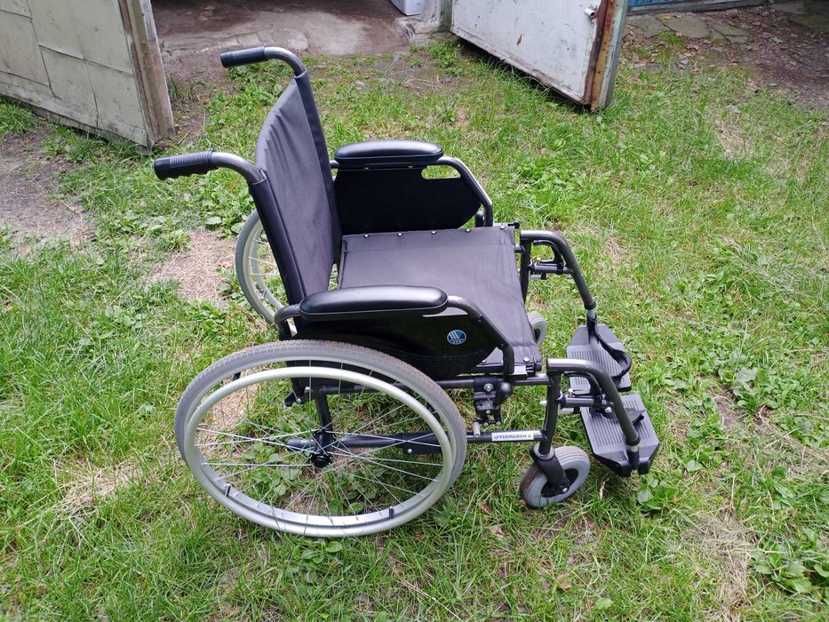 Продам Инвалидное кресло-коляска Vermeiren Jazz S50