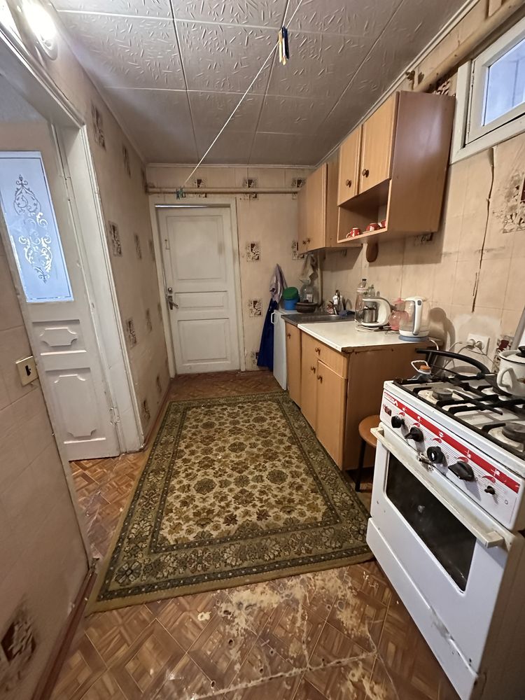 Продам дом 5 мин метро киевская , рост . 70 м2 . сертификат