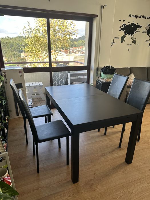 Mesa de jantar + 4 cadeiras