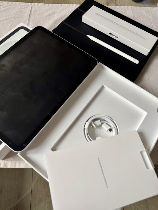 iPad 10. generacji 64 GB + Apple Pencil USB-C – zestaw jak nowy!