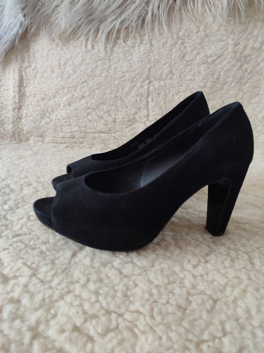 Czółenka zamszowe bez palców