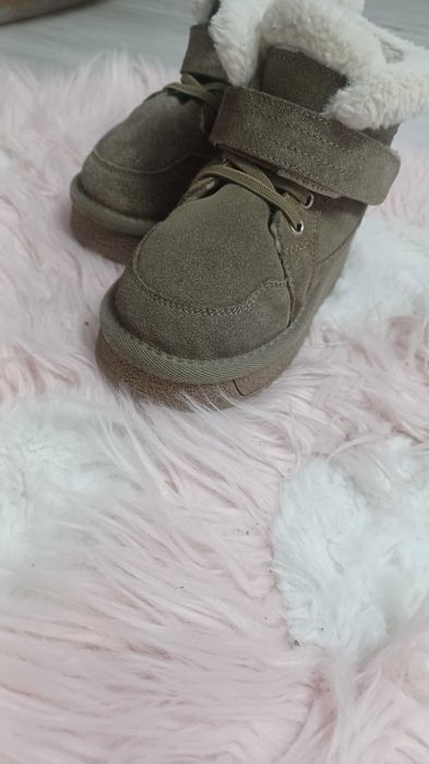 Зимові  уггі  на дівчинку