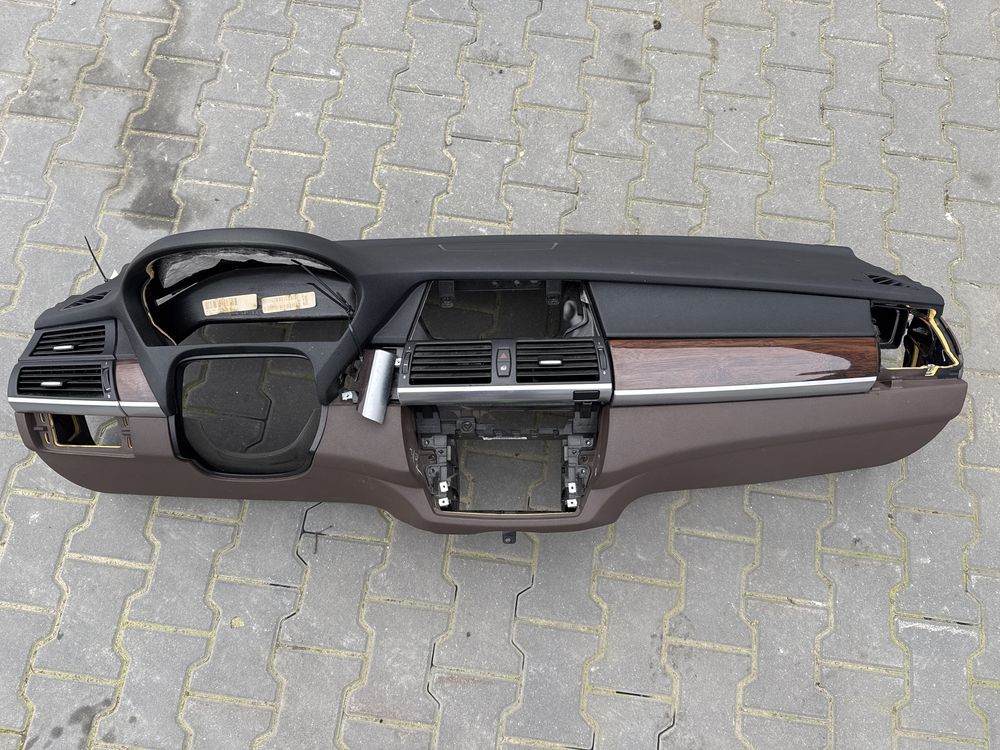 Deska konsola BMW X5 E70 06-10r.