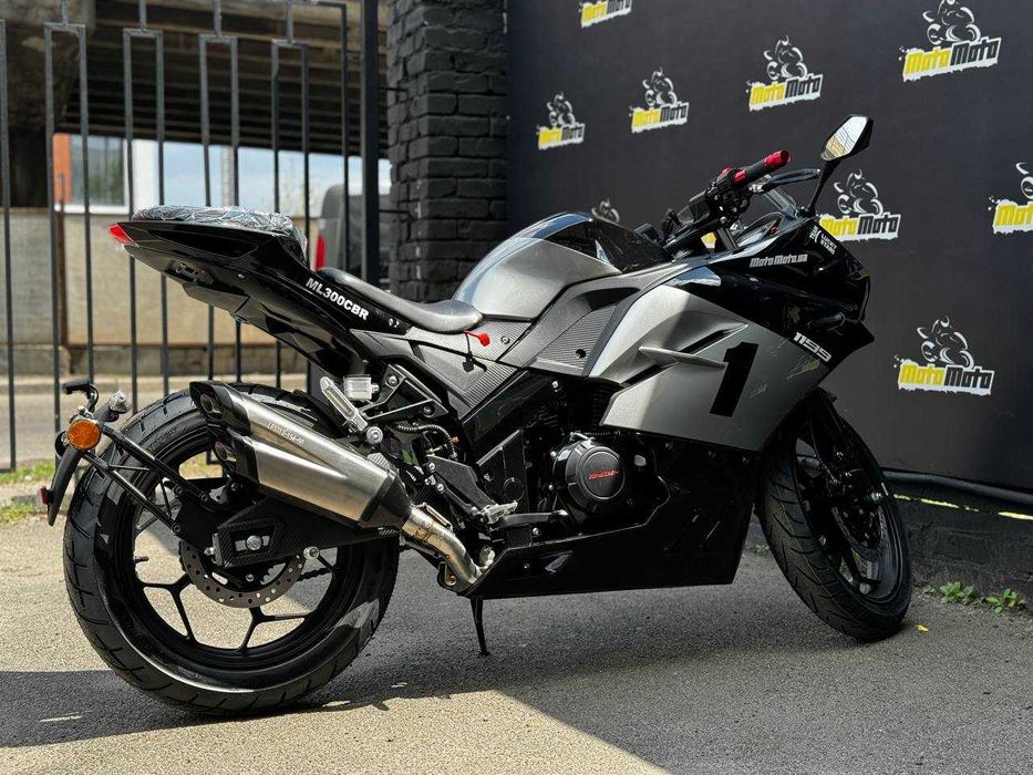 Мотоцикл ML 300 CBR