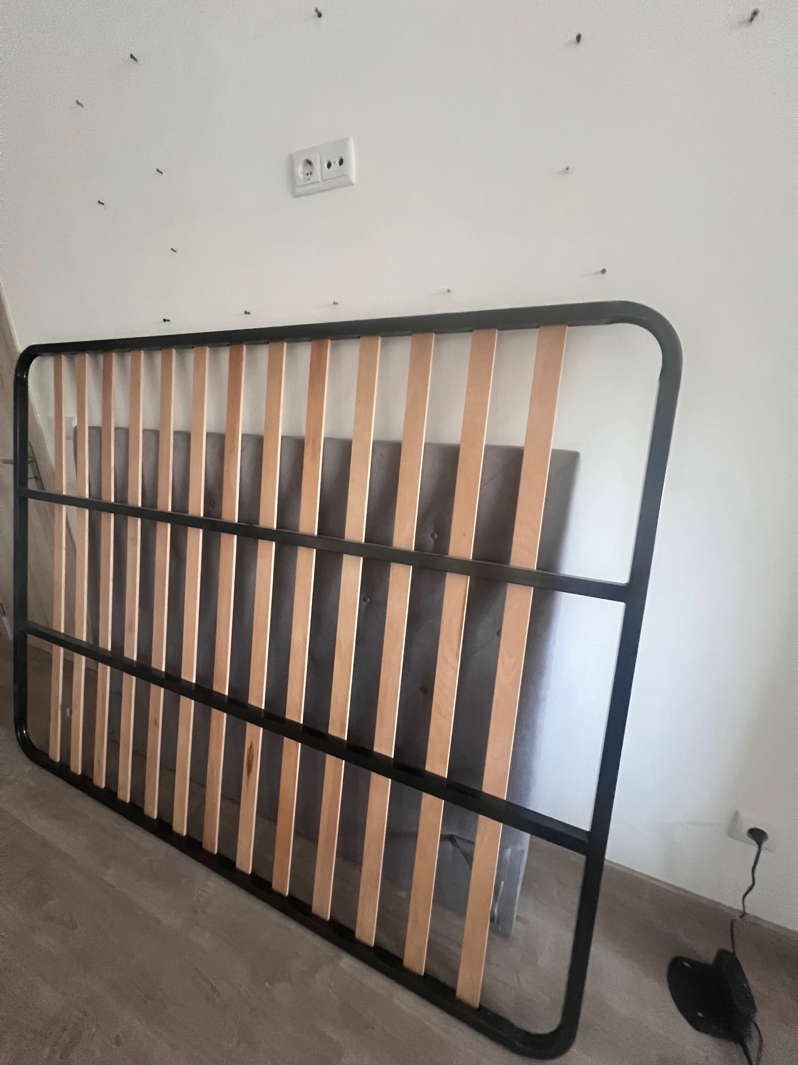 Cama Cinza almofadada