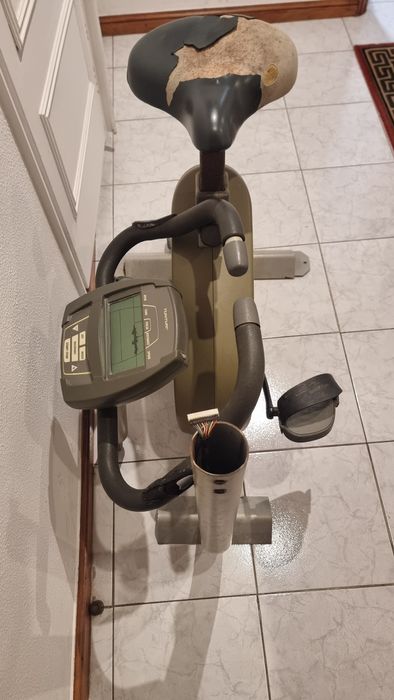 Bicicleta de exercício Tunturi F35, (Lêr Descrição)