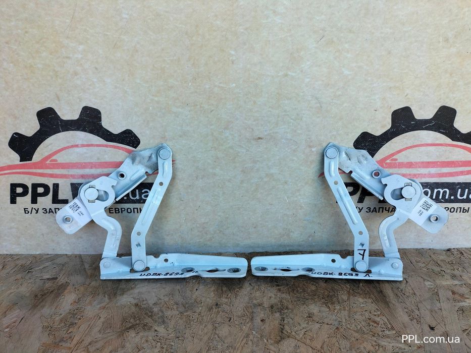 Ford Transit Connect II Mk2 13-21 Петля капота правая / левая