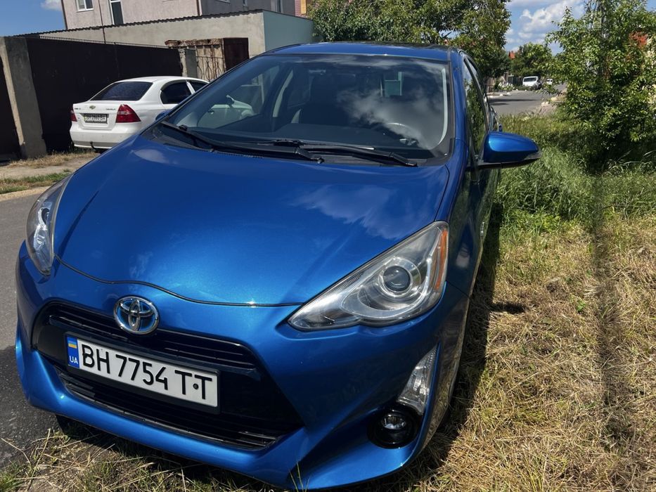 Toyota Prius C, 2015