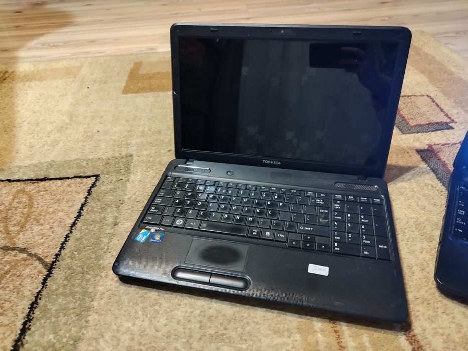 Laptopy Toshiba 2 szt ładowarka
