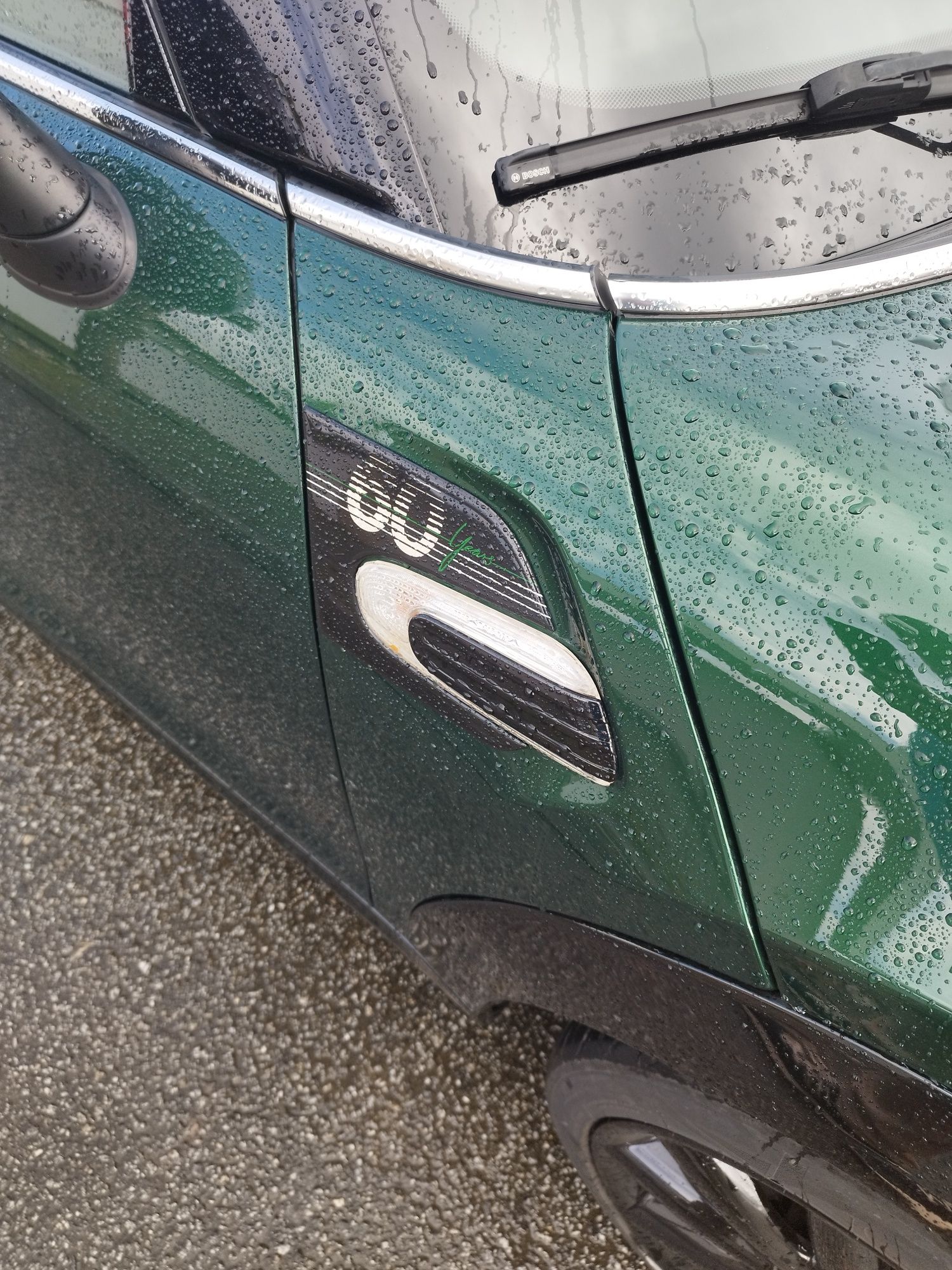 Mini Cooper impecável