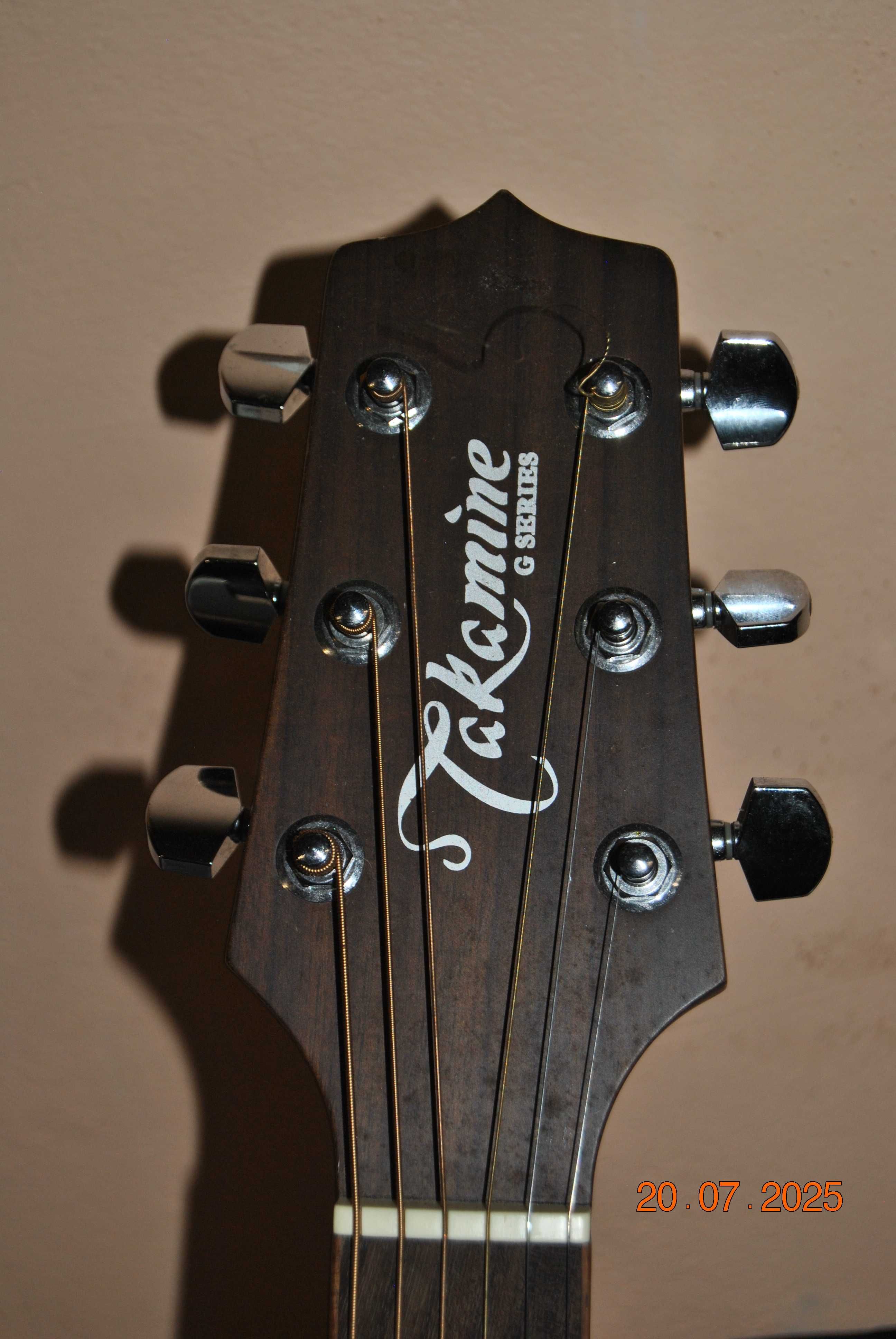 Gitara akustyczna TAKAMINE EG 220 SC nie używana