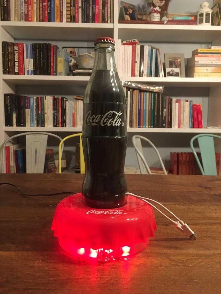 Carregador luminoso Coca-Cola (Android e Iphone)