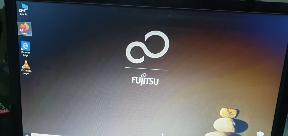 Computador fujitsu i5