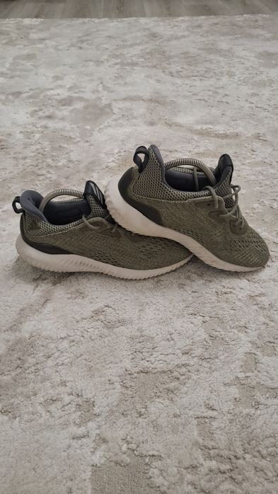 Кросівки adidas alphabounce