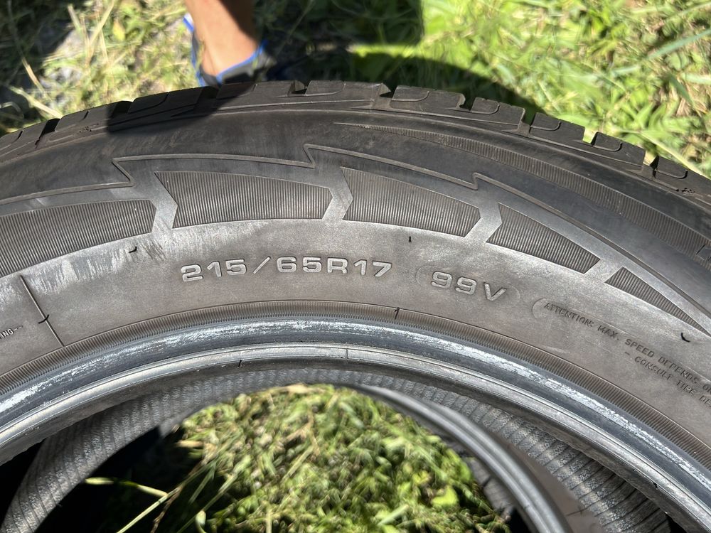 2xopona zimowa GOODYEAR w rozmiarze 215/65 R17