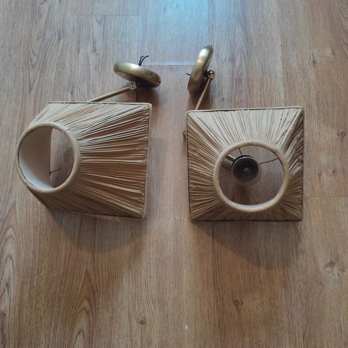 Aplique de parede com "abat-jour" em tecido