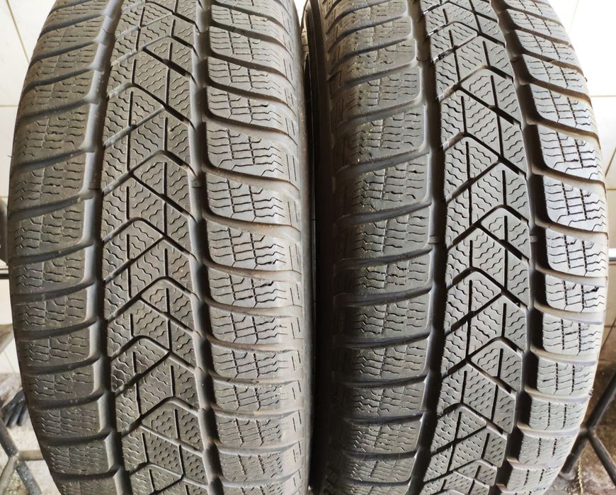2x 205/60R16 Pirelli SottoZero 3 Winter 96H 6mm C/B/72dB