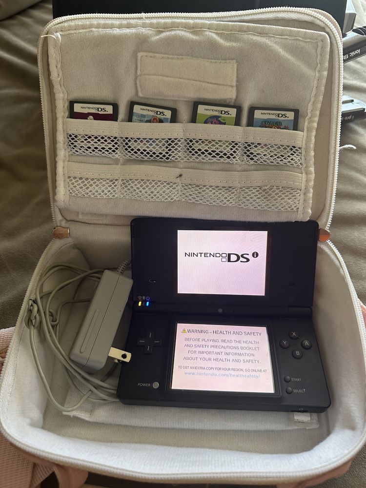 OG nintendo DS + 4 gry (super mario) + opakowanie + ładowarka