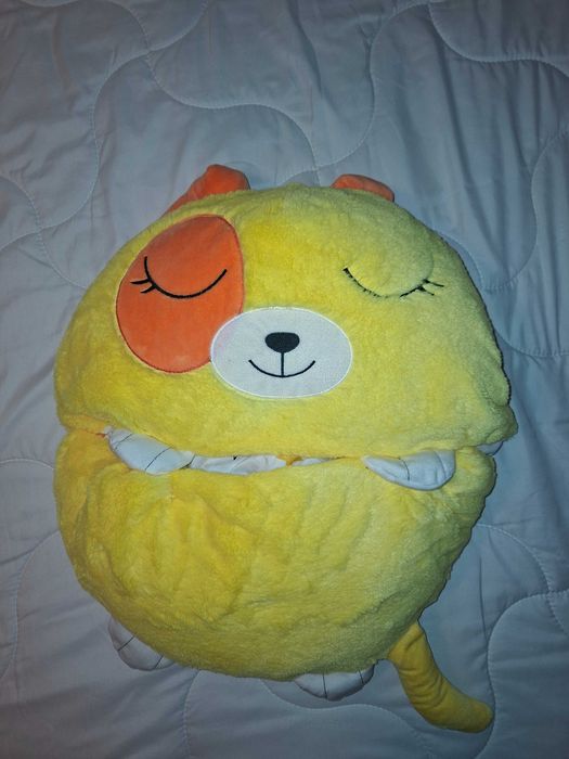 Dormiloco cão amarelo