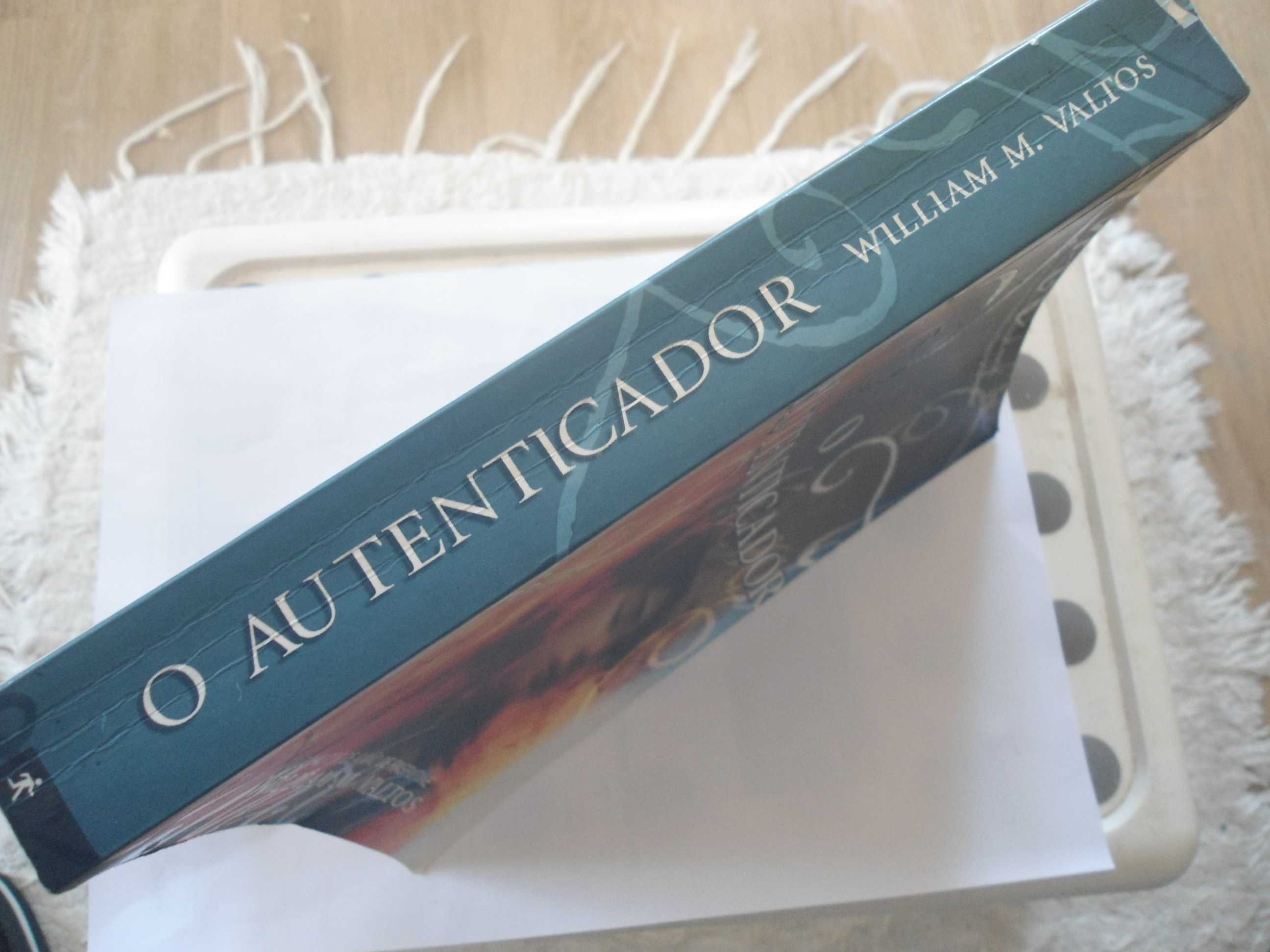 O Autenticador por William M. Valtos