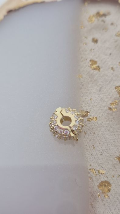 Nowy złoty charms stoper białe cyrkonie p. 585