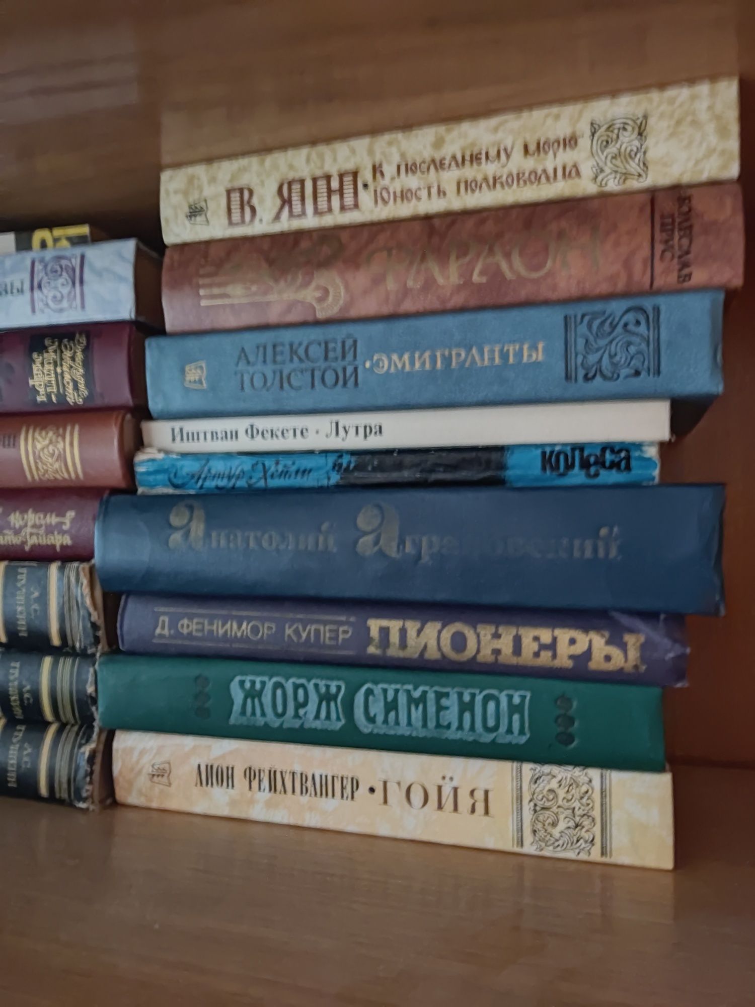 Художня література оптом дешевше