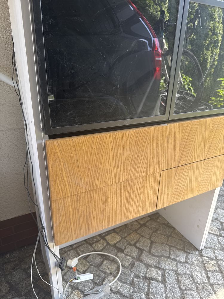 Witryna / regał - szkło (loft) do zabudowy z doświetleniem led półek