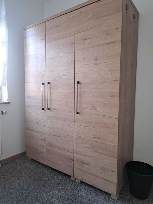 szafa do pokoju trzydrzwiowa