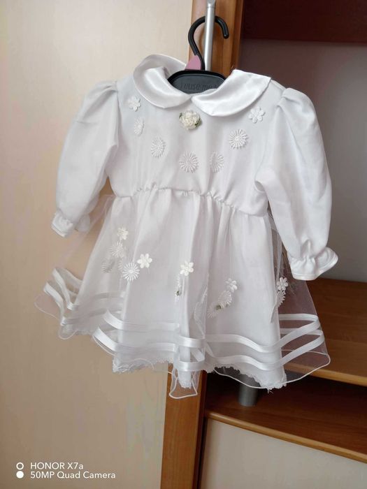 Białe dziewczęce ubranko do chrztu Idealny stan