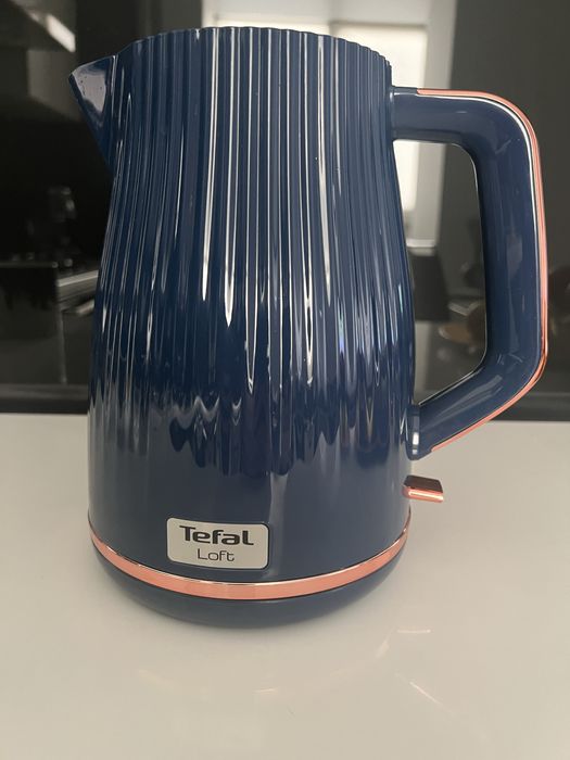 Продається чайник електричний