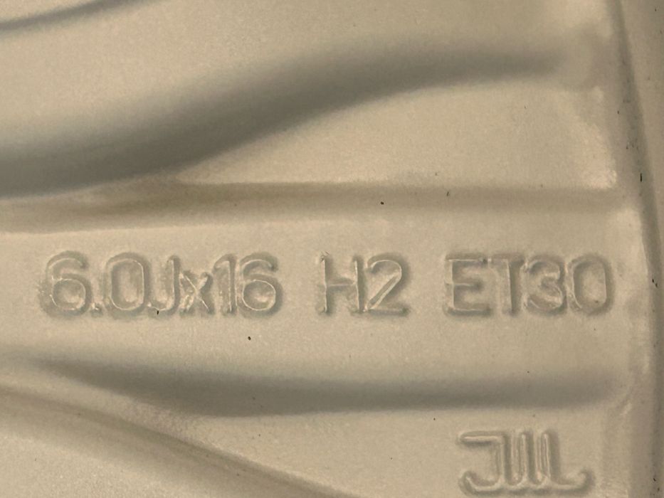 446 Felgi Aluminiowe VW Volkswagen Golf IV R 16 5x100 Bardzo Ładne