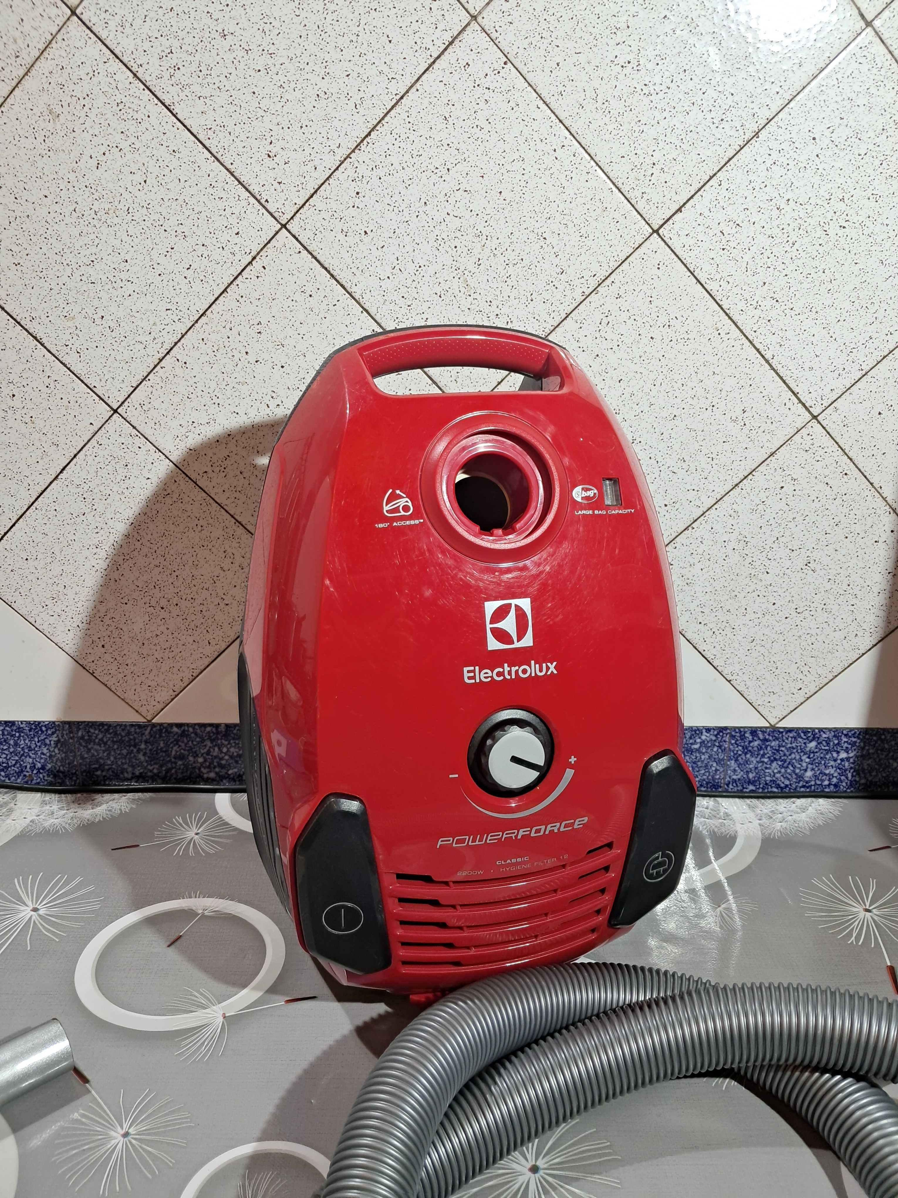 Пылесос Electrolux POWERFORCE как новый