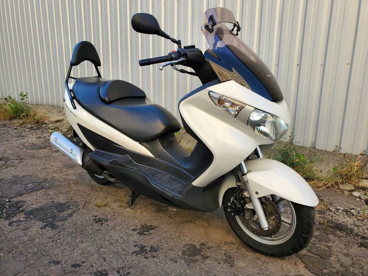 Продам макси-скутер Suzuki Burgman 125cc - 2008 год