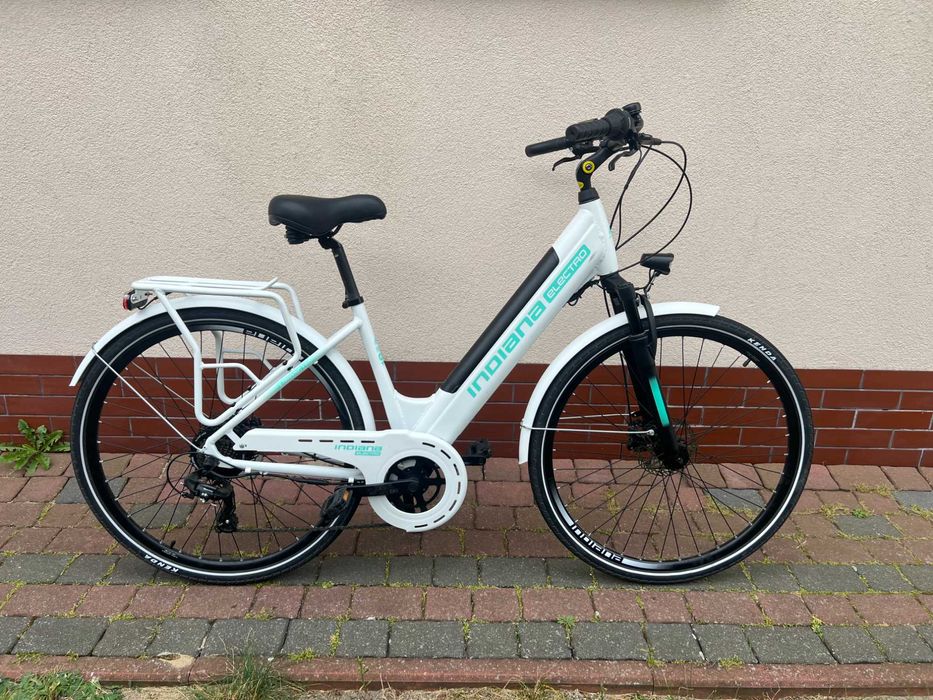 Rower elektryczny INDIANA E-Trekking 3.0 D18 28 cali Biały JAK NOWY