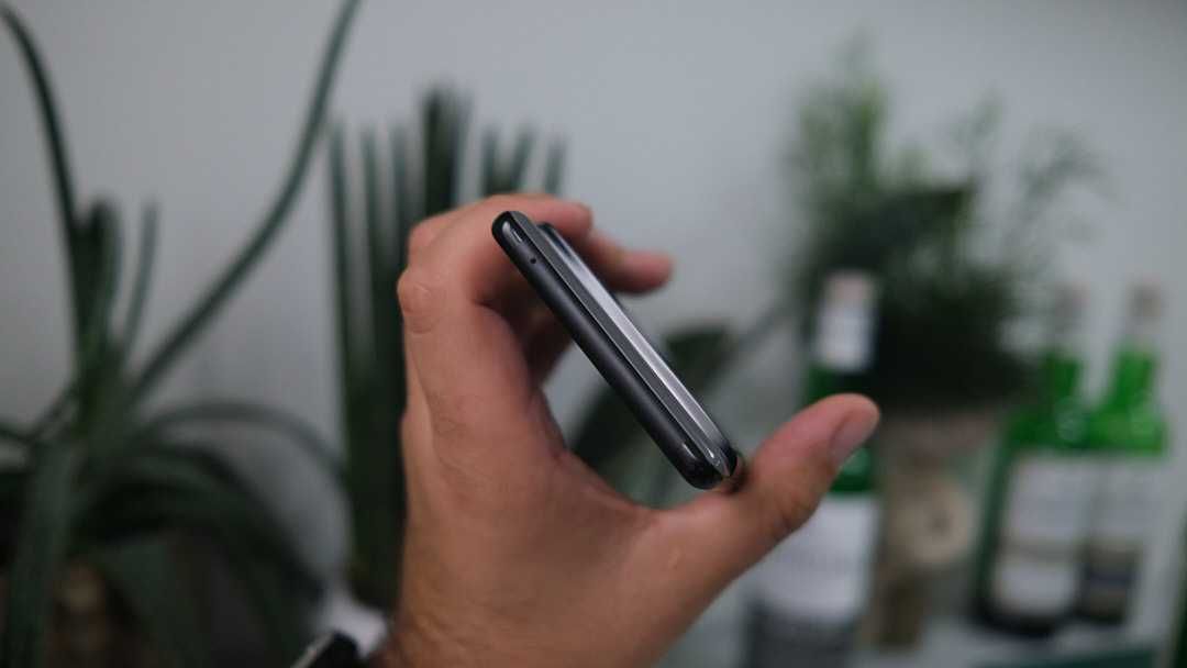 Google Pixel 6 Pro 12/256GB Stormy Black Neverlock