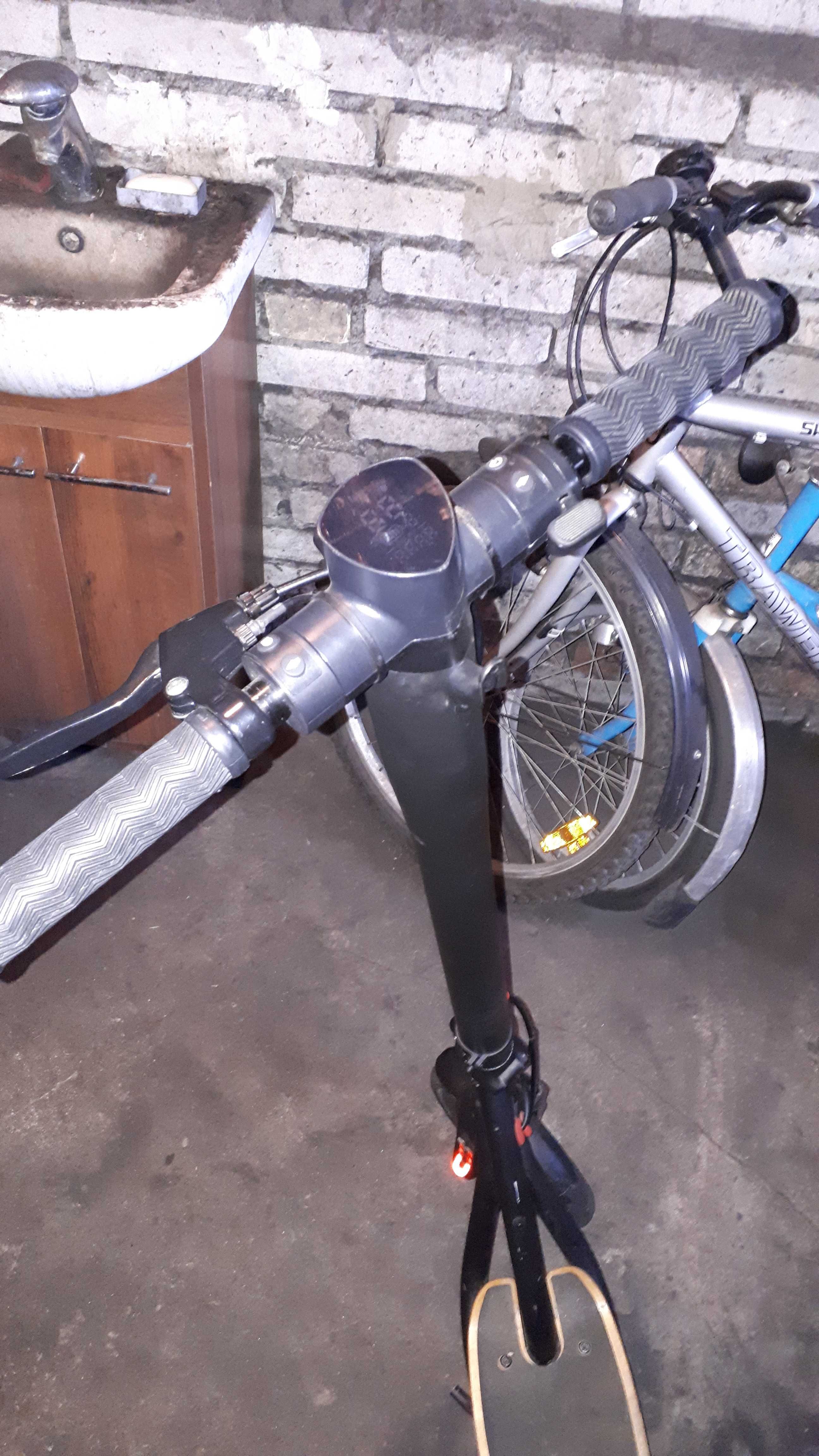 Hulajnoga elektryczna  Frugal Impulse