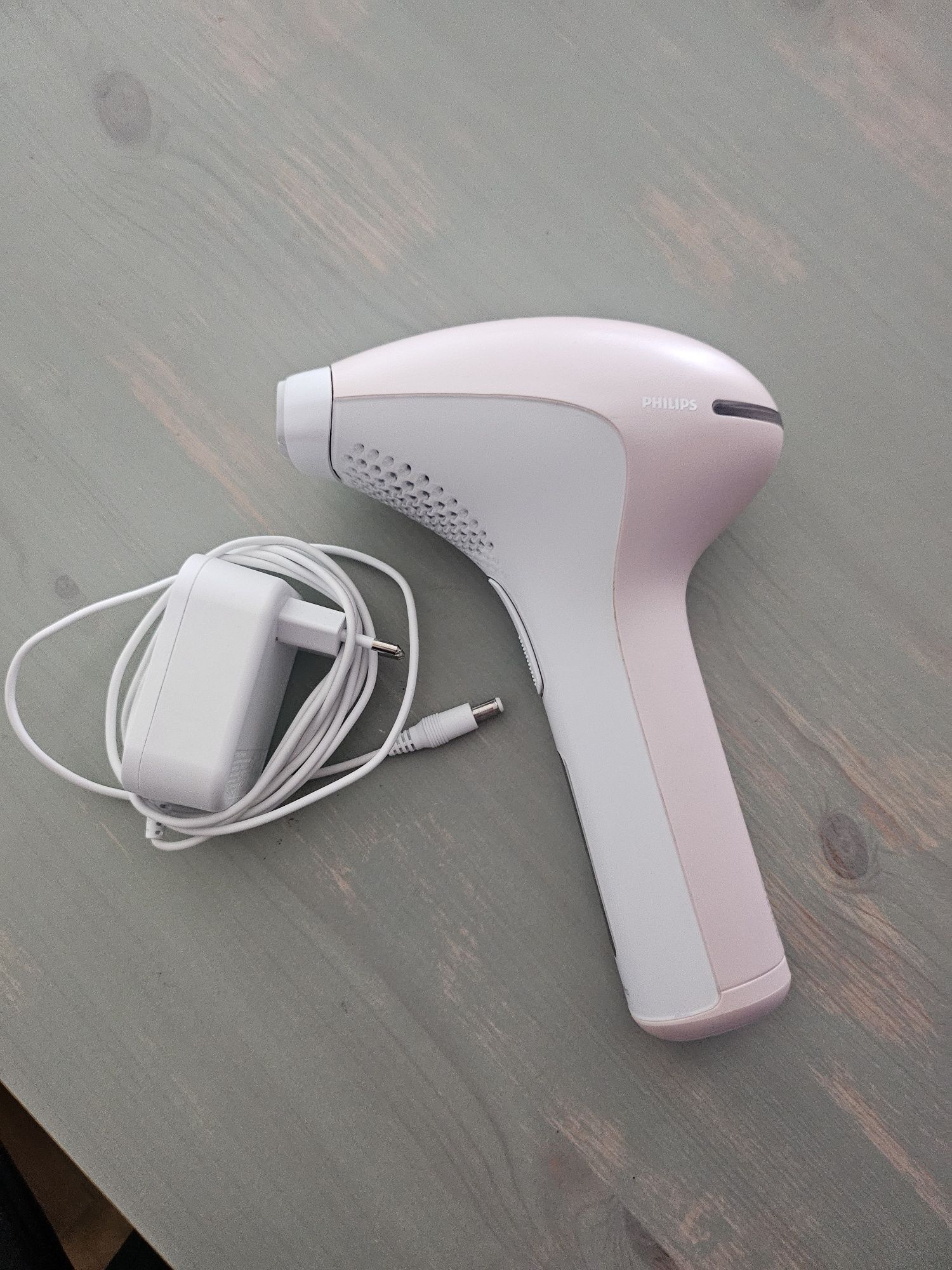 Depilator laserowy Philips Lumea