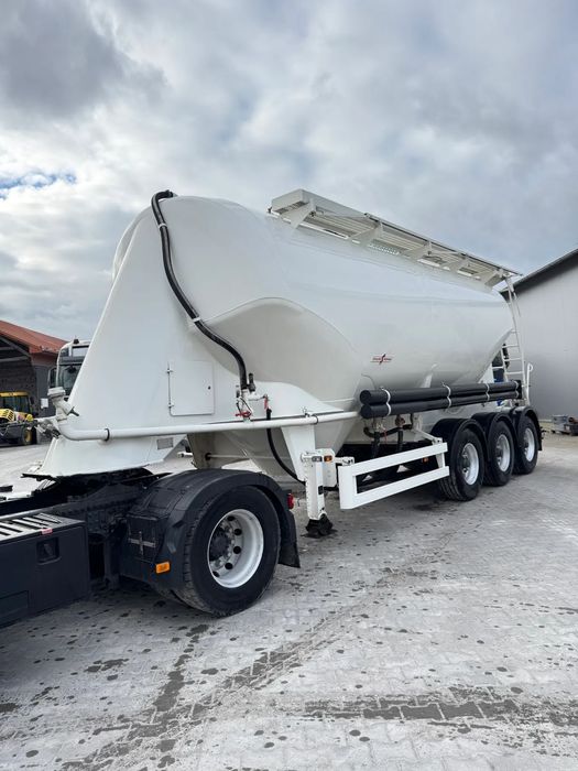 Spitzer cementonaczepa spitzer 34m3  Cementonaczepa Spitzer 2004r. 34m3