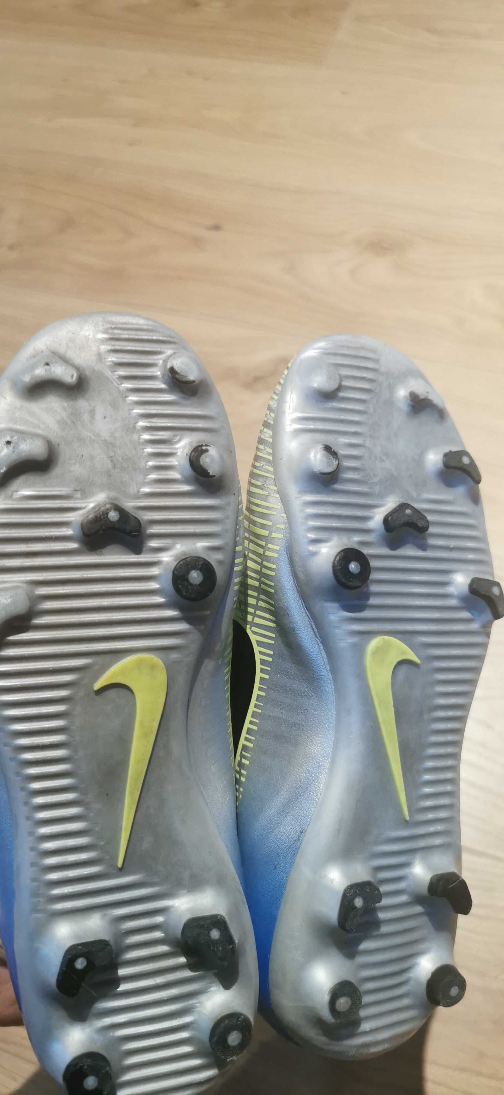 Buty piłkarskie Nike Mercurial rozmiar 32