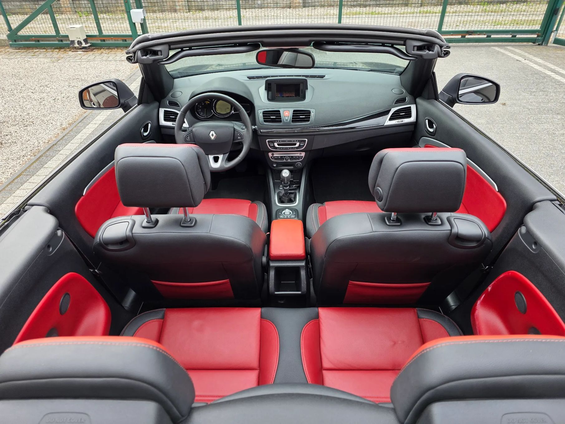 Renault Megane bardzo bogate wyposażenie,po serwisie, skóry,navi,xenon,ZAREJESTROWANA