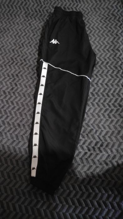 Нейлонові штани Kappa на лампасах розмір: М