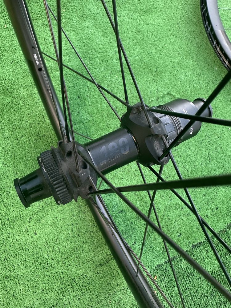 Rodas FFWD RAW 44 carbono