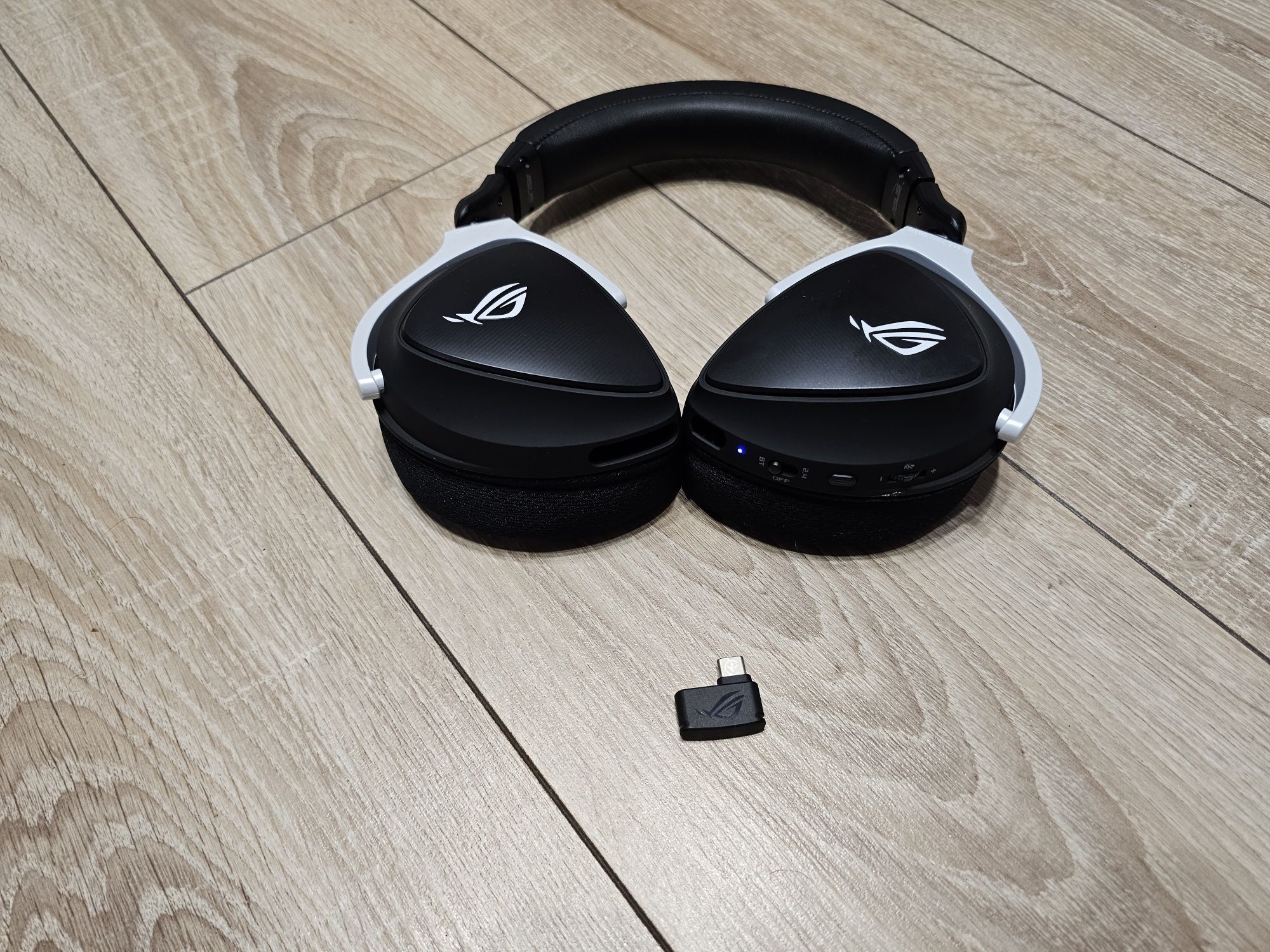 Донгл в комплекті Навушники з мікрофоном ASUS ROG Delta S Wireless