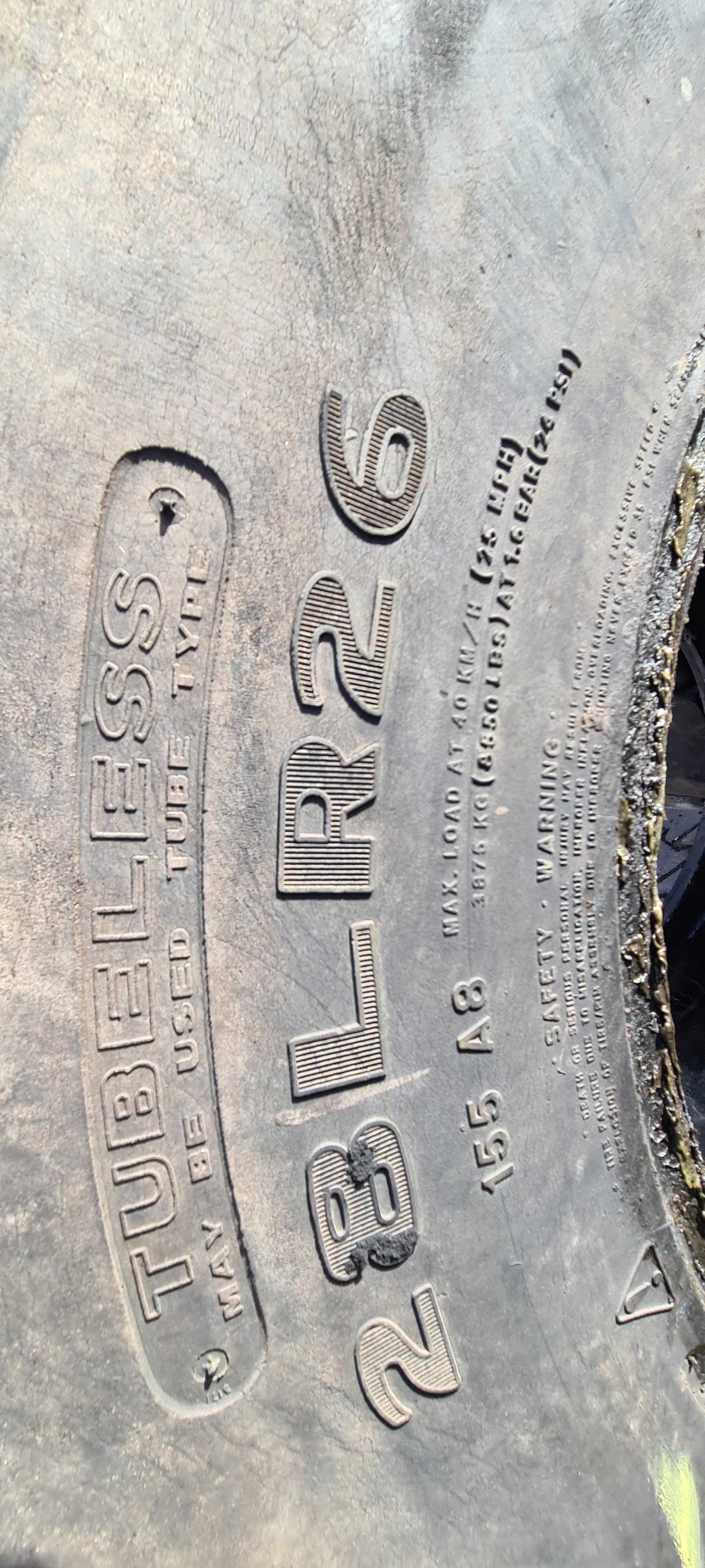 Opona przemysłowa 28LR26 ; 750/65R26 GoodYear *S