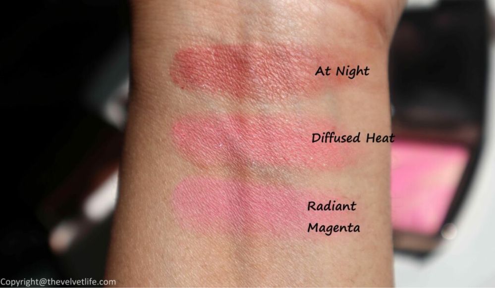 Рум'яна Hourglass Ambient Lighting Blush (Diffused Heat) 4.2 g